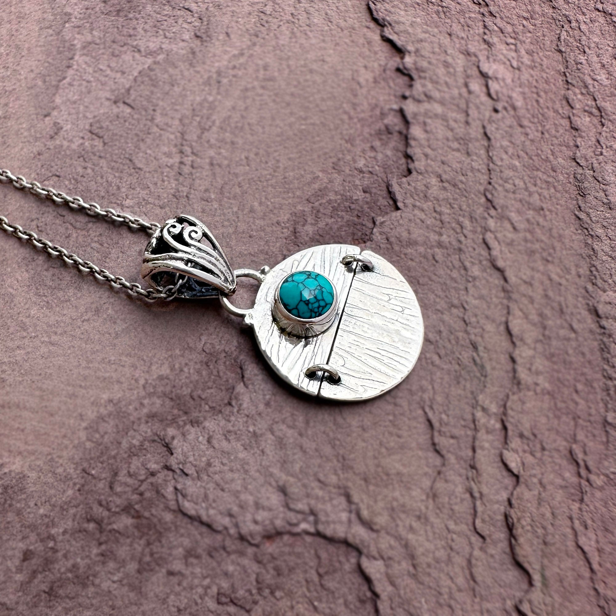 Textured Turquoise Horizon Pendant Necklace