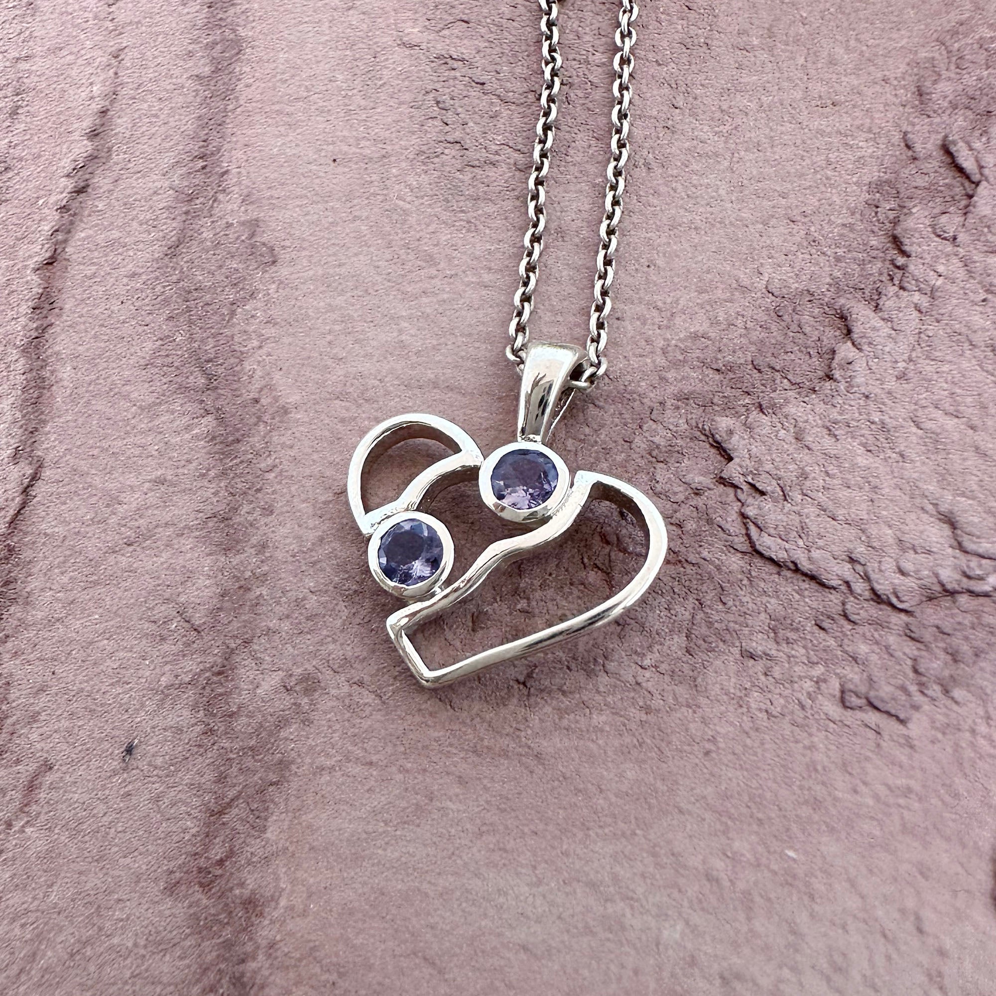 Amethyst Infinity Heart Pendant – Purple Birthstone Necklace