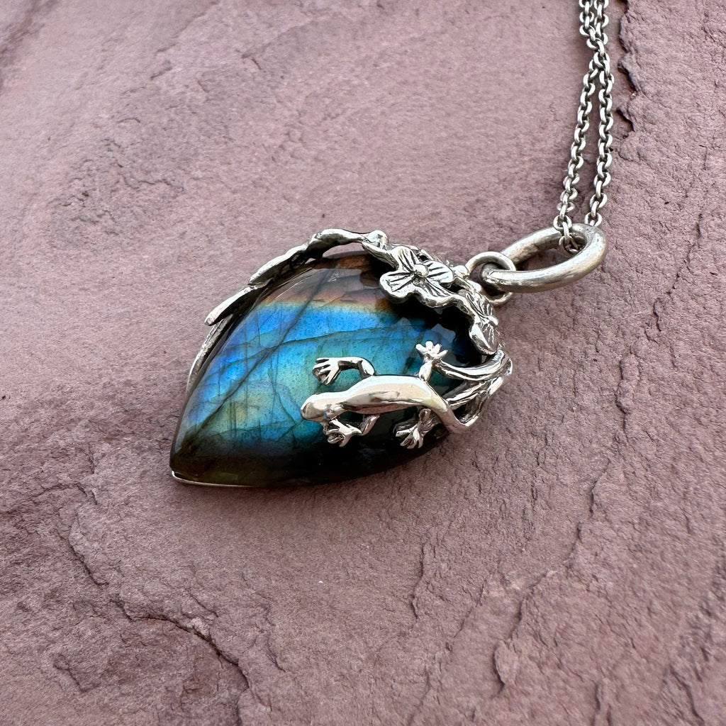 Vintage Royal Labradorite Pendant Necklace in 925 Sterling Silver Jewelry- Organic Vine Wrap Crystal Design